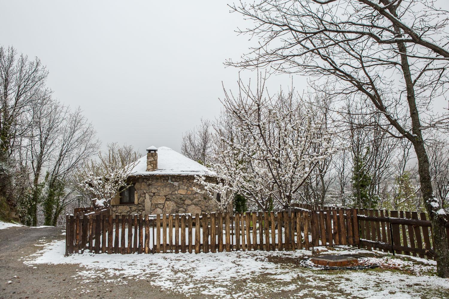 Albergue El Solitario Баньос-де-Монтемайор Екстер'єр фото